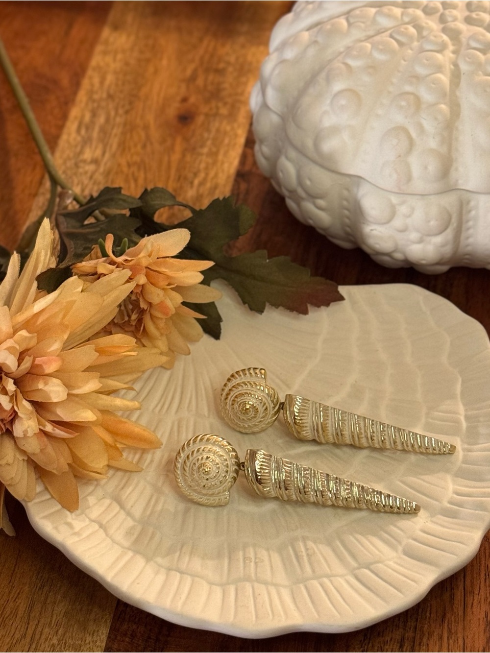 Gold Spiral Shell Drop Vintage Earrings - Picture 3 of 16
